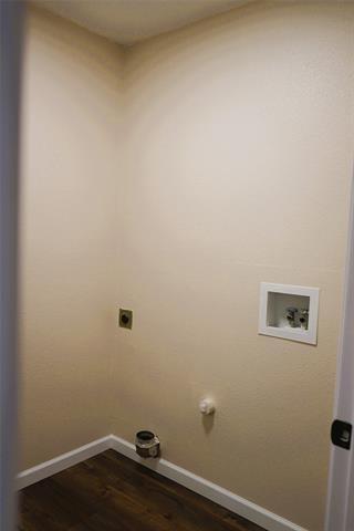 Building Photo - 6322 Woolwich Dr