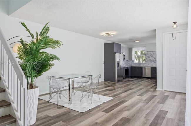 Building Photo - 1755 Seagrape Way