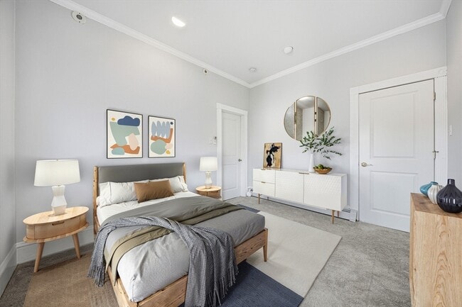 Building Photo - 33 Adams St