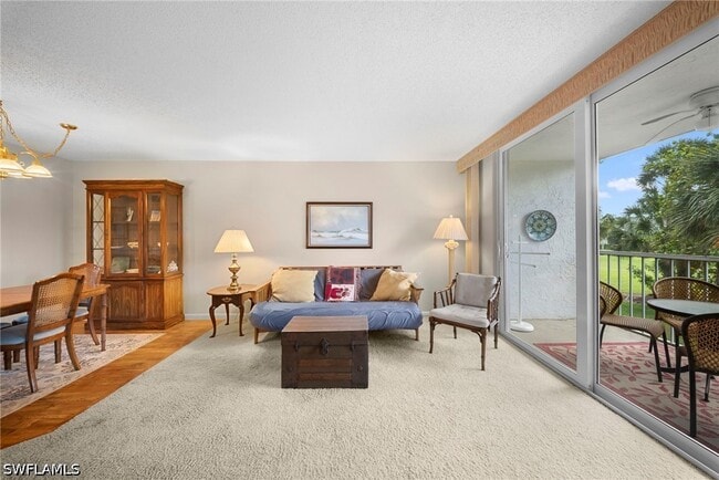 Building Photo - 400 Forest Lakes Blvd