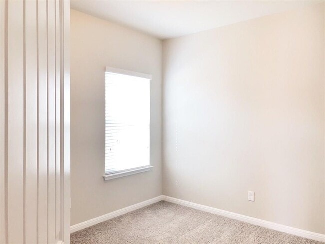 Building Photo - 2024 Birkby Ct