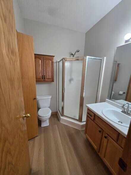 Building Photo - 950 67th St