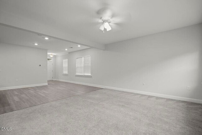 Building Photo - 229 Daisy Grove Ln