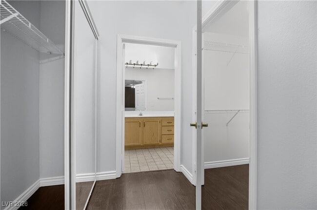 Building Photo - 1300 S Arlington St