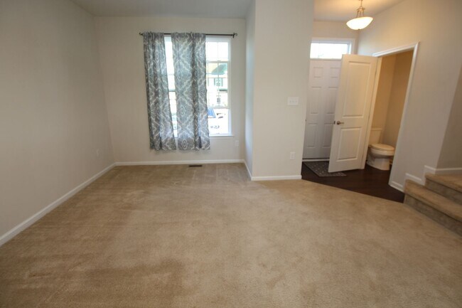 Building Photo - The Homestead- immaculate town home with c...
