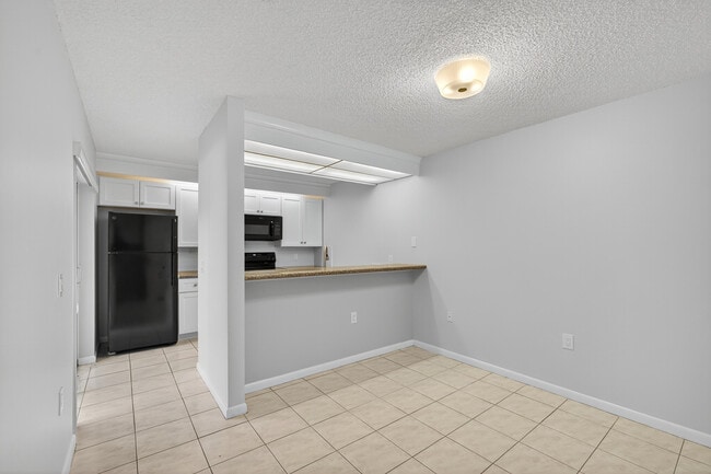 Building Photo - 1622 16th Way