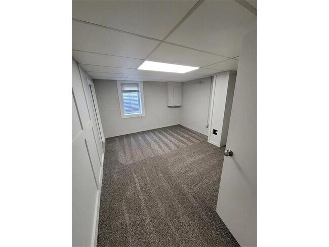 Building Photo - 706 Robinwood Ln