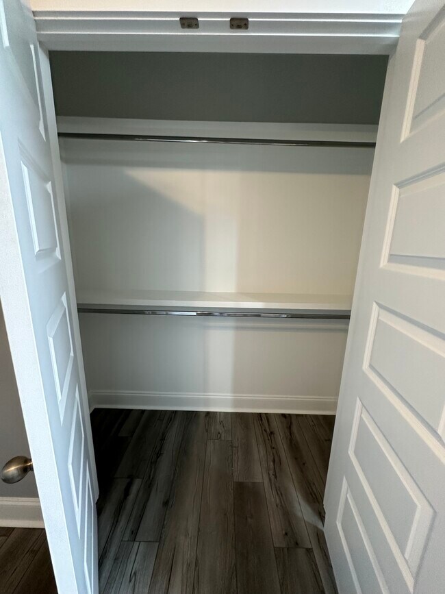 Building Photo - 1522 Sere St