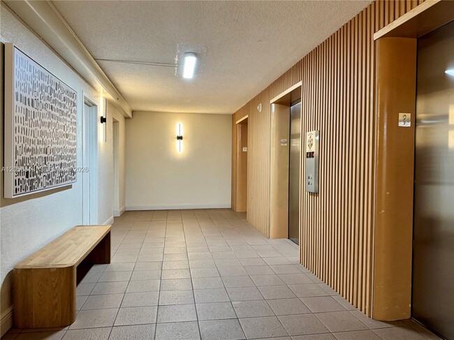 Building Photo - 2780 NE 183rd St