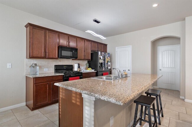 Building Photo - 417 Epiphany Ln