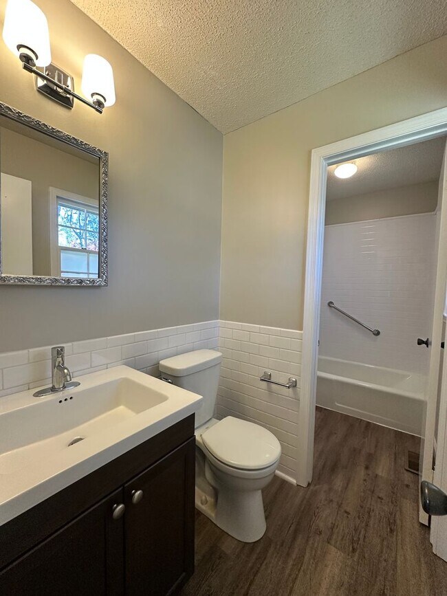 Building Photo - Adorable 3-Bedroom Home in the Heart of Cary with an Amazing Outdoor Space + Fenced Backyard!