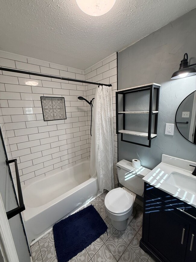 Building Photo - PRE LEASING for fall 2026! 4/2 by LCU!