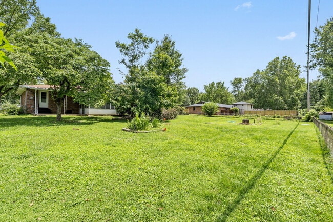 Building Photo - 4267 S Ridgecrest Dr