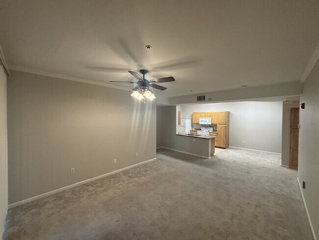 Building Photo - 2 BED 2 BATH CONDO IN GATED COMMUNITY WITH CLUBHOUSE AMENITIES