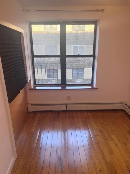 Building Photo - 129 Beach 118th St