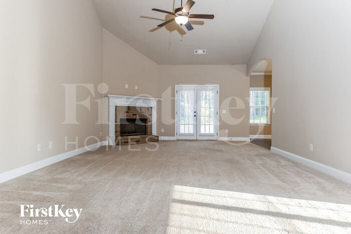 Building Photo - 250 Jester Ct