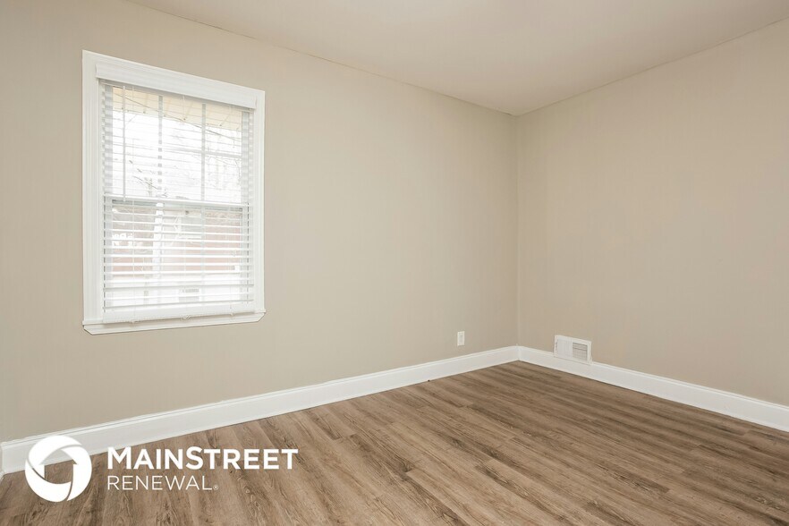 Building Photo - 1960 W Kimberly Rd SW