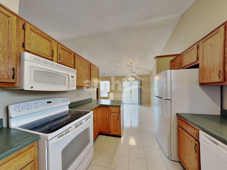 Building Photo - 1002 Leland St