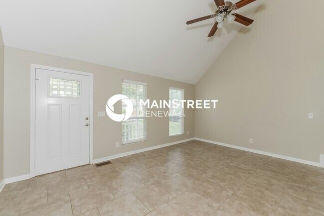 Building Photo - 3 Bedroom Pet-Friendly Home in Madison, TN with Main Street Renewal