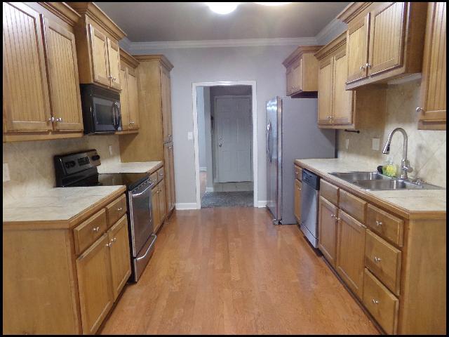 Building Photo - 37 Woodridge Dr