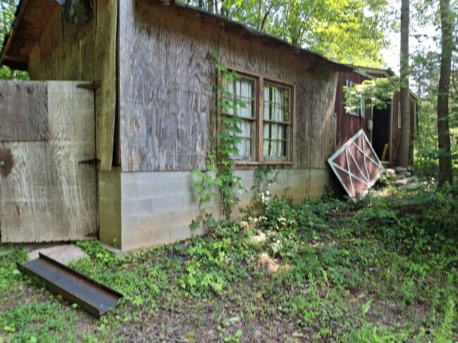 Building Photo - 749 Mt Tabor Church Rd