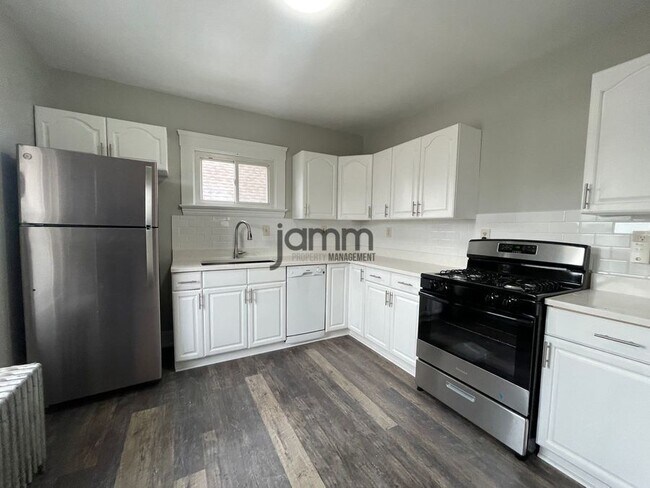 Building Photo - 1548 Alameda-Upper