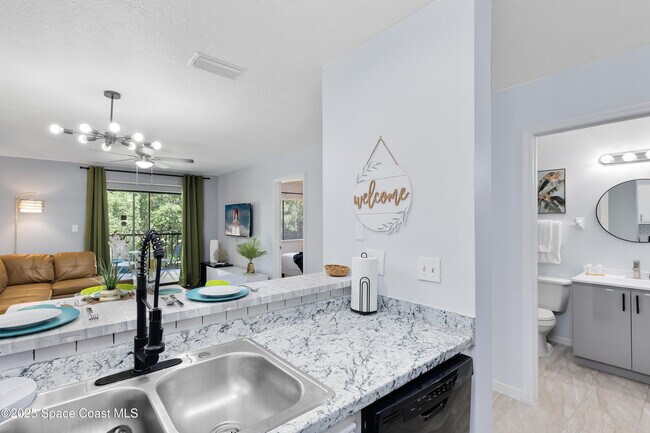 Building Photo - 3165 South St