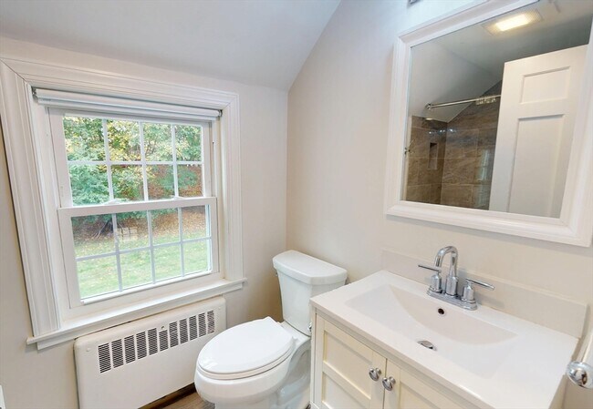 Building Photo - 33 Jackson Rd