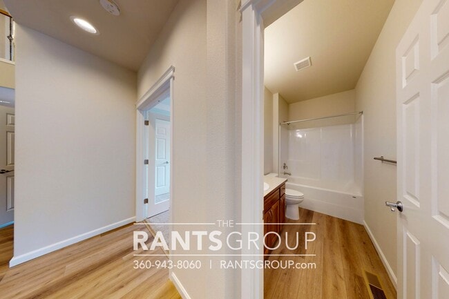 Building Photo - 3 Car Garage! Private Beach Access! Fantastic Location! I5 & shopping only 5 minutes away!