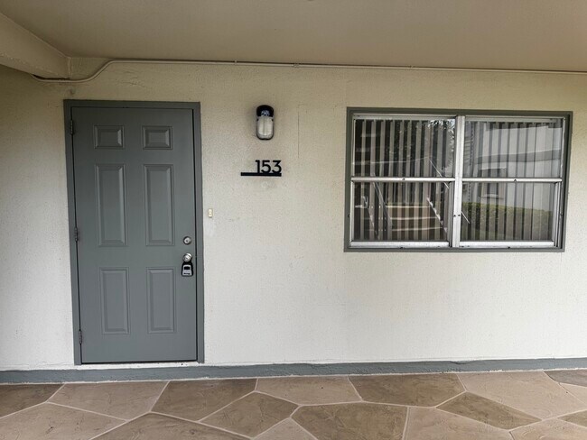 Building Photo - 153 Monaco Way
