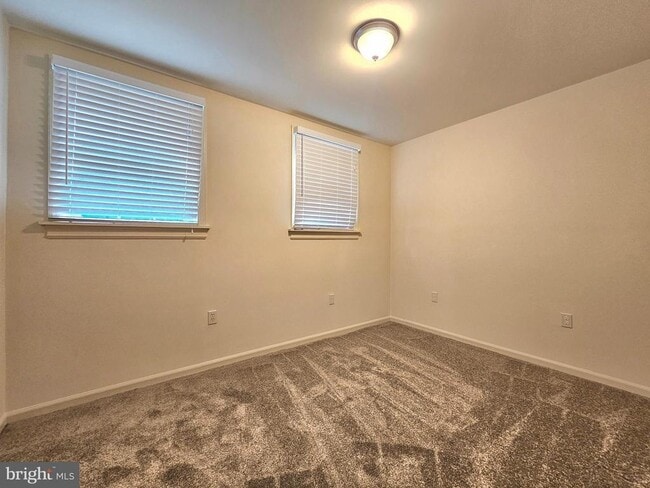 Building Photo - 4802 Treasure Ct