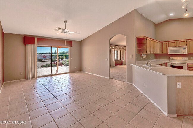 Building Photo - 65685 E Rocky Trail Dr