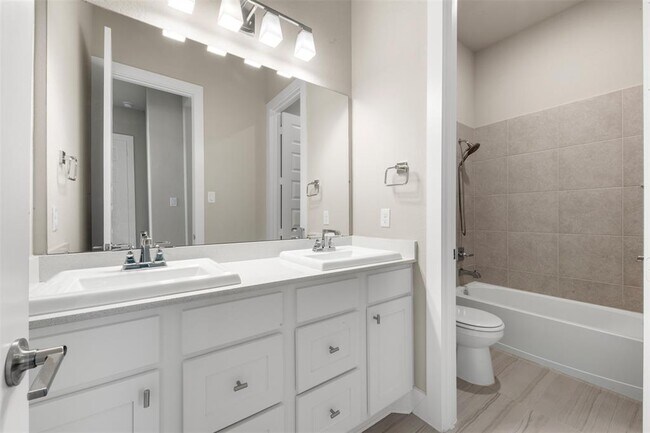 Building Photo - 24815 Pavonia Lake Ln