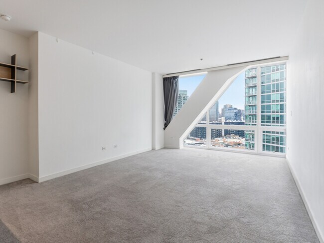 Building Photo - 510 W Erie St