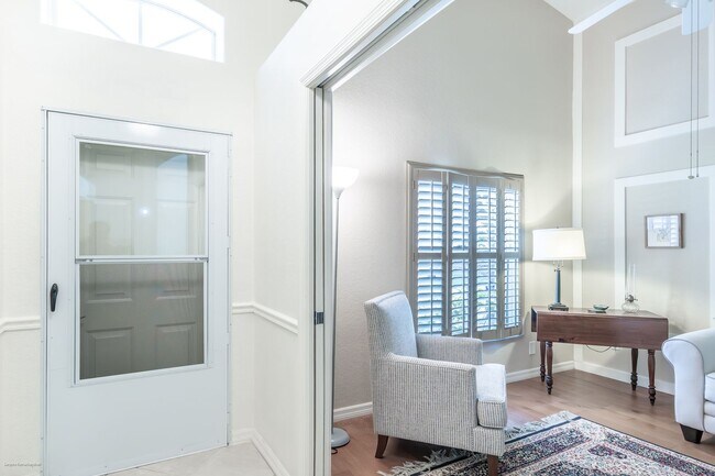 Building Photo - IMMACULATE TURNKEY FURNISHED- NEAR TWIN ISLES COUNTRY GOLF CLUB