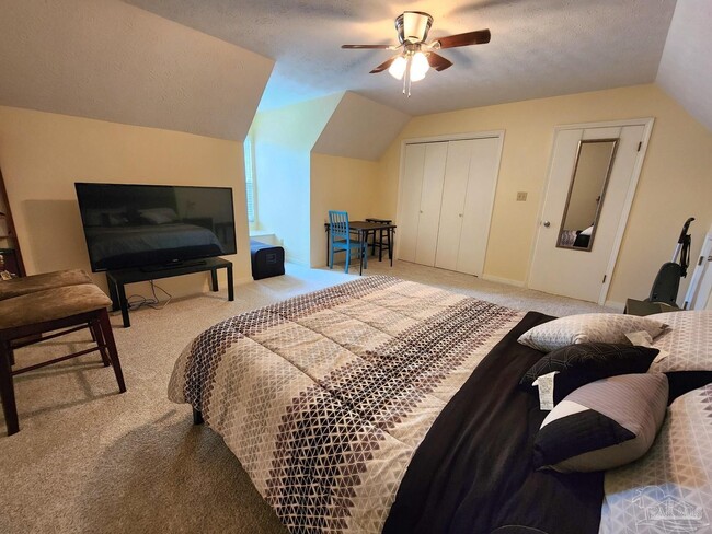Building Photo - 4525 Baybrook Dr