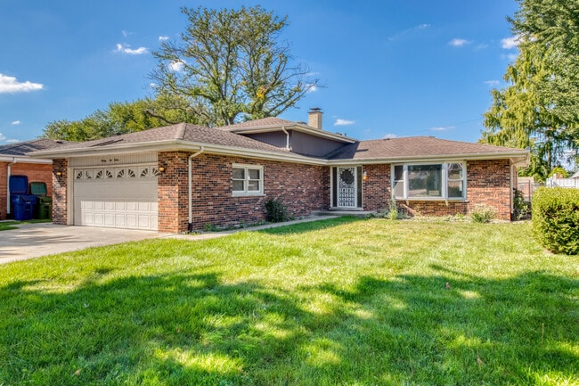 Primary Photo - 9212 McVicker Ave