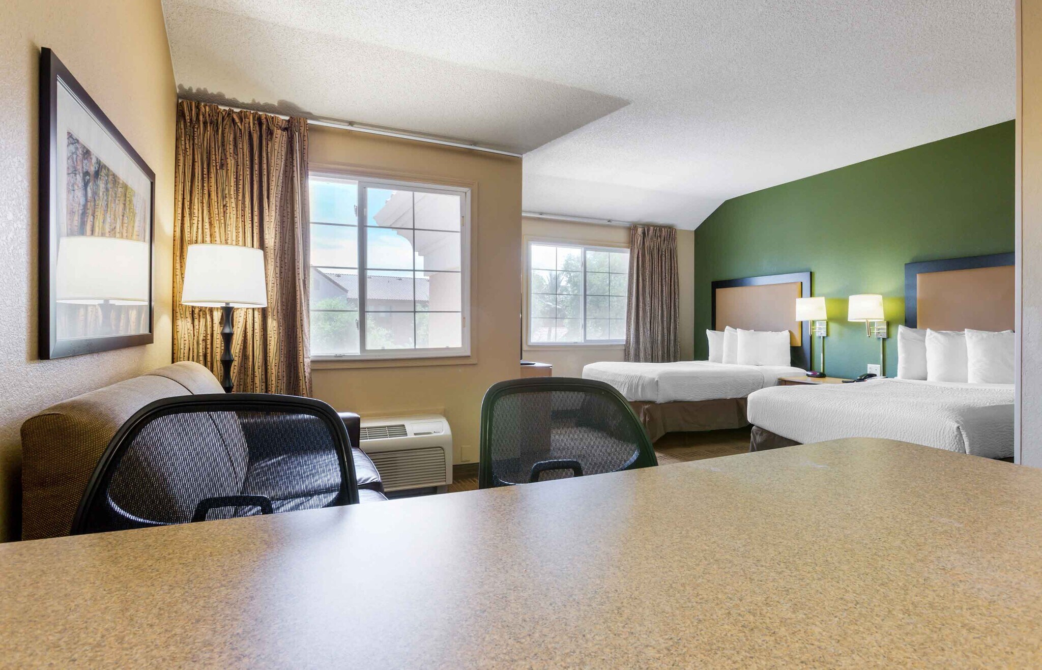 Building Photo - Furnished Studio-Phoenix - Airport - Tempe