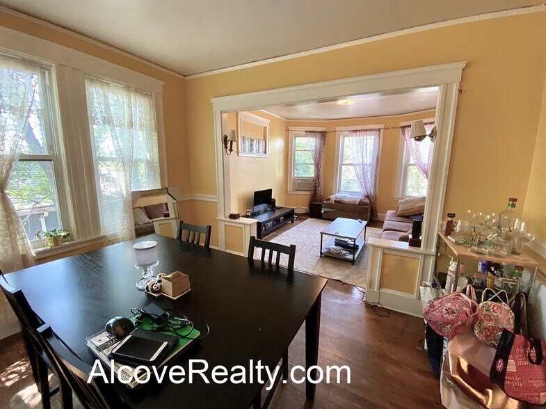 Primary Photo - 225 Summer St