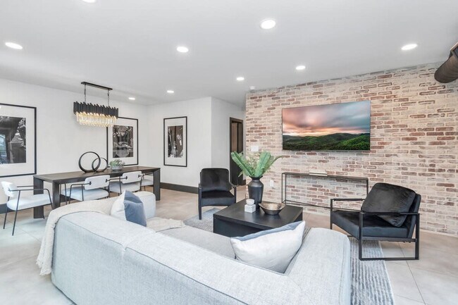 Building Photo - 2683 Blodgett St