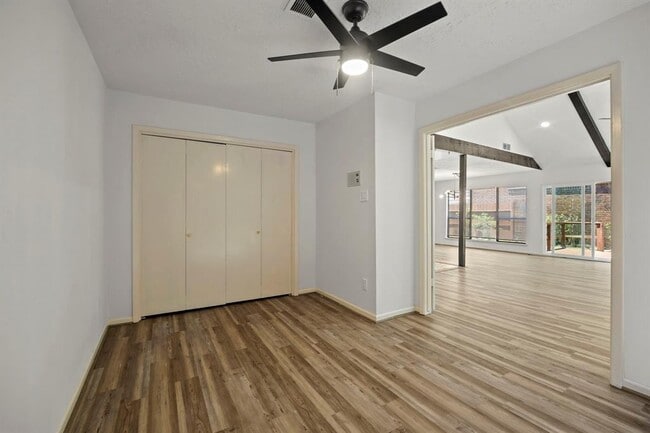 Building Photo - 11115 Kitty Brook Dr