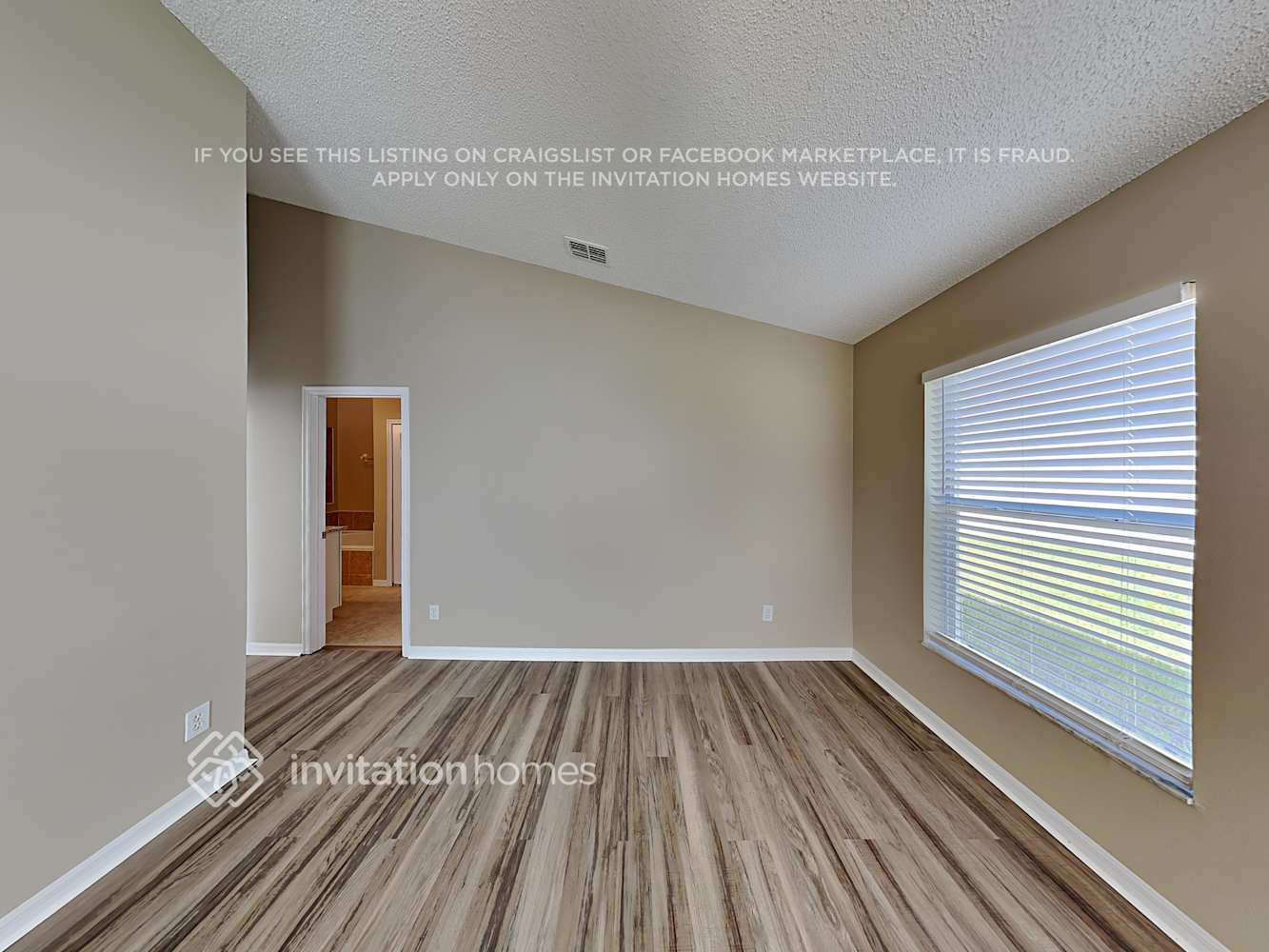 Building Photo - 13733 Hawkeye Dr