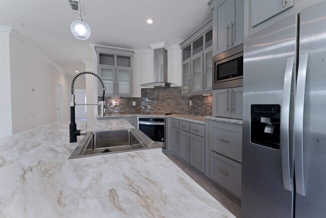 Building Photo - 3109 Walden Shores Blvd