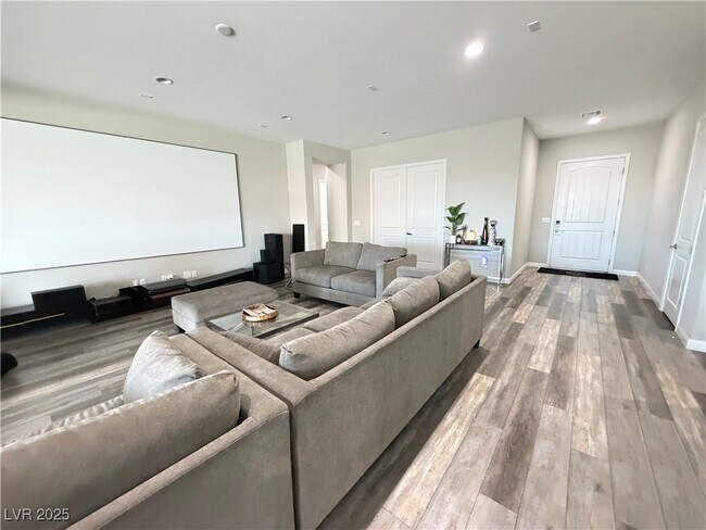 Building Photo - 8480 Warbonnet Way