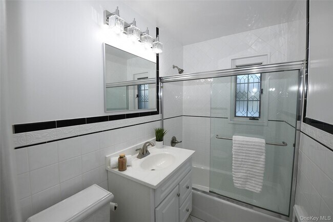 Building Photo - 590 Bedford Rd