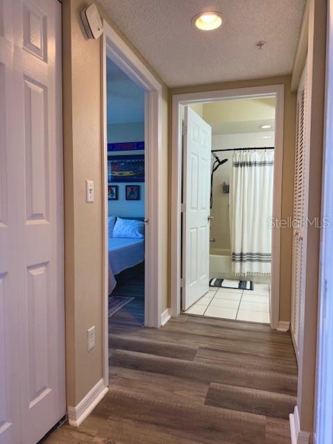 Building Photo - 6251 Shoreline Dr