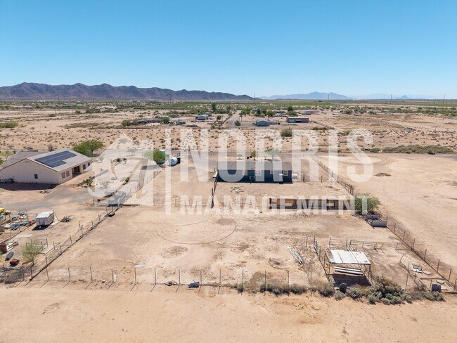 Building Photo - 9960 S Niehaus Rd