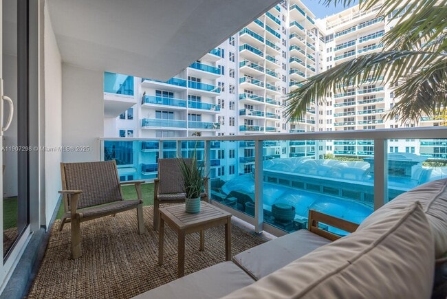 Building Photo - 2301 Collins Ave