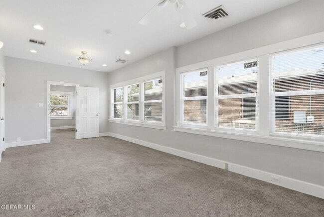 Building Photo - 4410 Trowbridge Dr