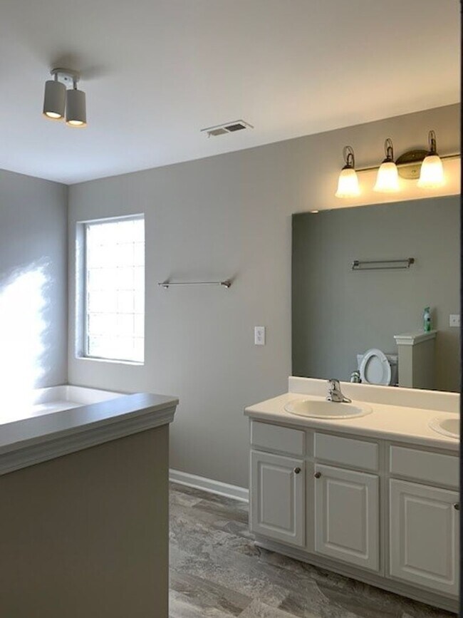 Building Photo - Location, Community, Quality Living. It St...